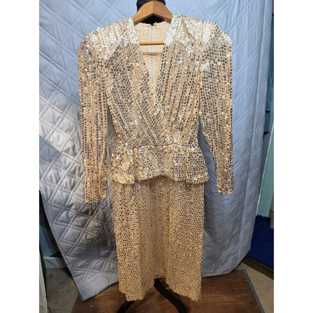 Lillie Rubin Vintage 80s Champagne Sequin Peplum Midi Dress Gold Size 6
READ